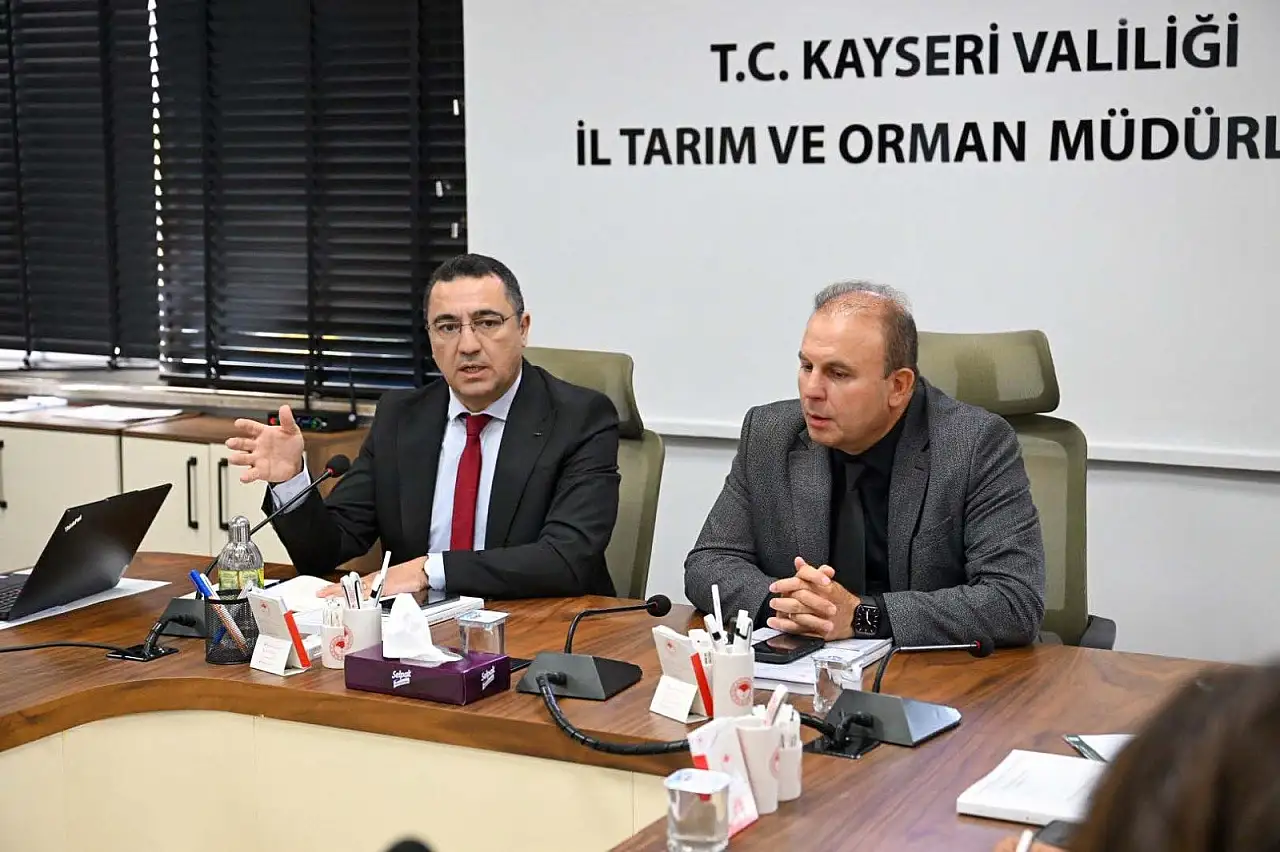 9 ilçe ve 303 mahalleyi kapsayan kapsamlı değerlendirme: Kayseri'de kalkınma zirvesi!