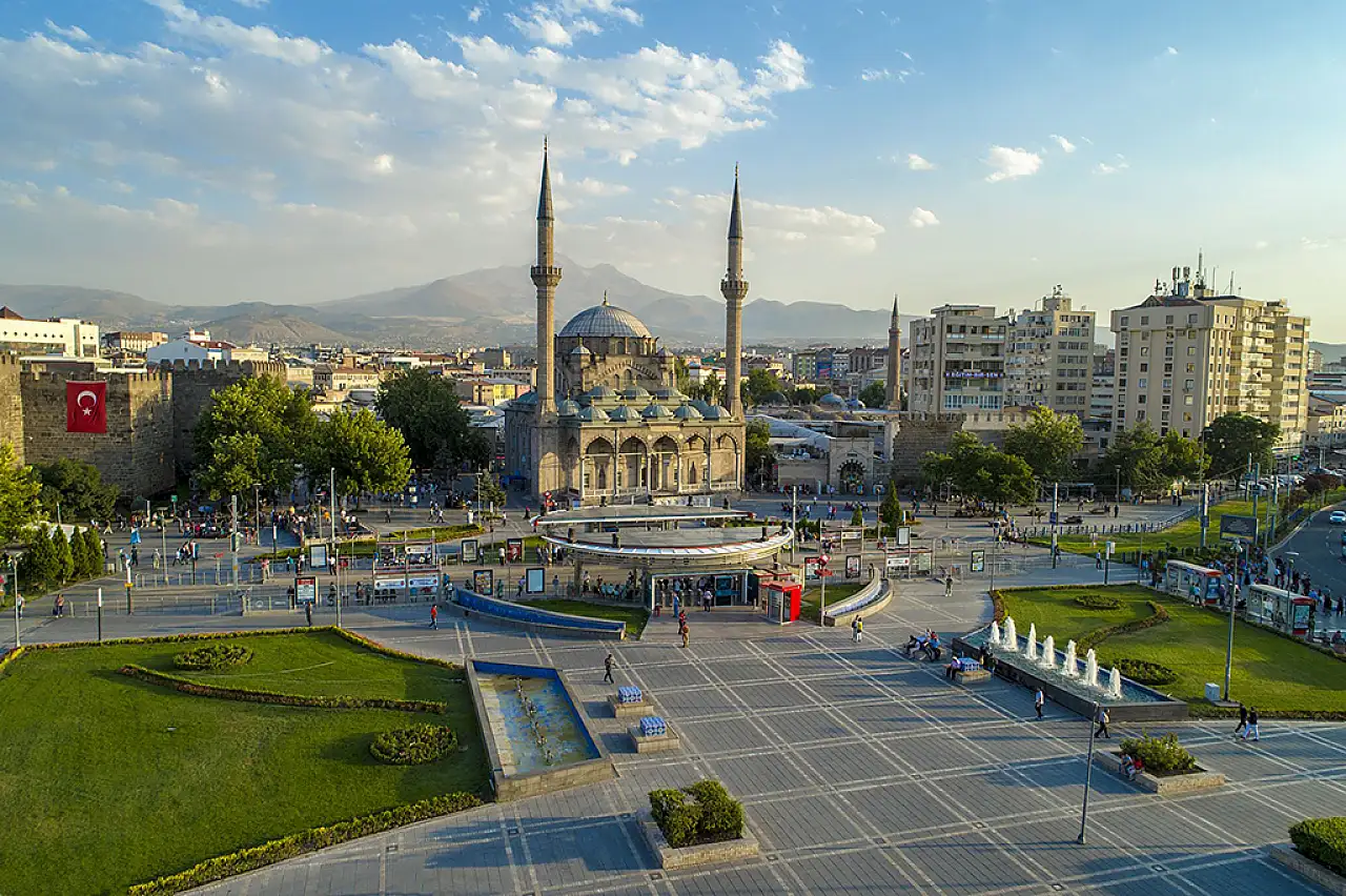 Randevu haritası belli oldu: İşte Kayseri'nin en meşhur buluşma noktası!