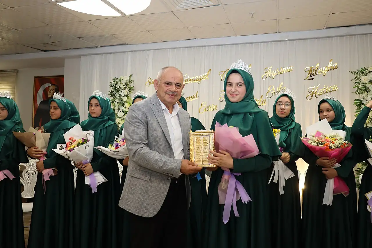 Yahyalı'da hafızlar belgelerini aldı: İlçe gurur yaşadı