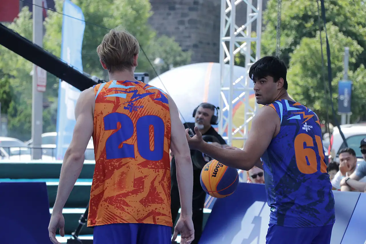 Kayseri'de 3x3 basketbol fırtınası: İspanya bileti ve para ödülü için parkedeler!