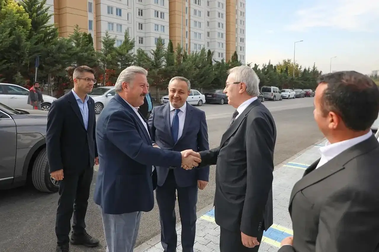 Kayseri'ye yeni eğitim yuvası: İhlas Vakfı Yurdu hizmete açıldı