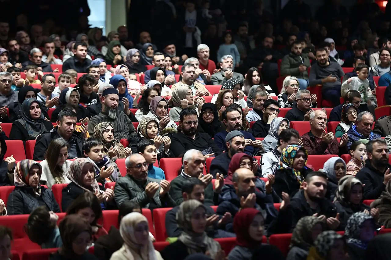 Kayseri'de maneviyat dolu gece: Seyyid'-i Sırdan programına büyük ilgi!