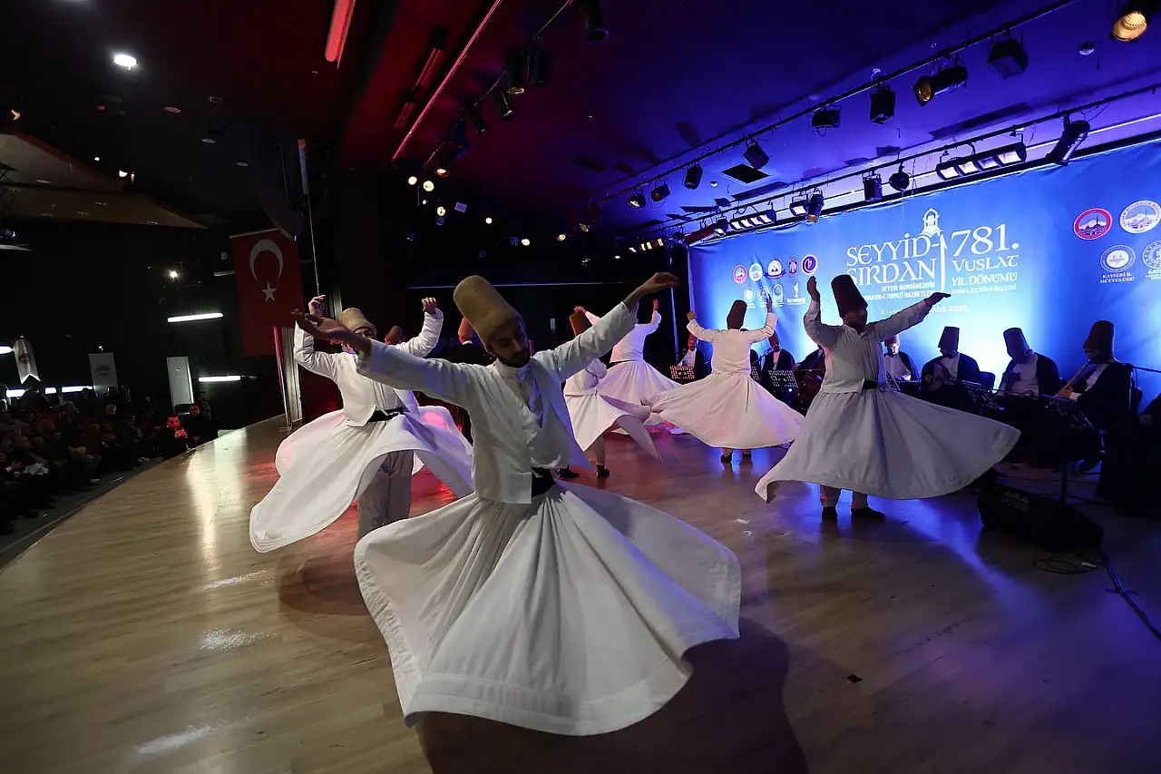 Kayseri'de maneviyat dolu gece: Seyyid'-i Sırdan programına büyük ilgi!