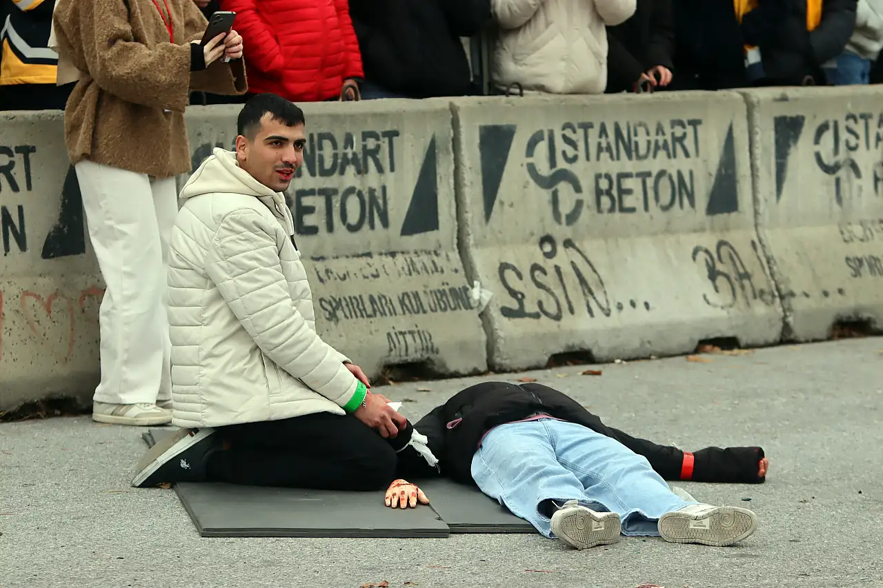 Kayseri'de film sahnelerini aratmayan tatbikat