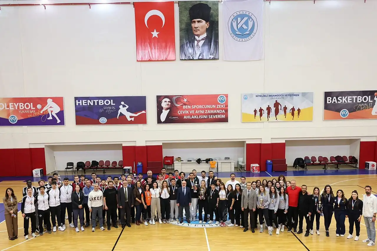 ERÜ Kadın Basketbol Takımı Türkiye şampiyonu oldu