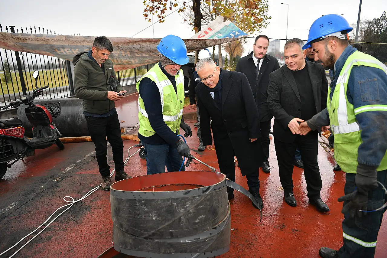 Kartal Kavşağı şantiyesinde altyapı mesaisi!