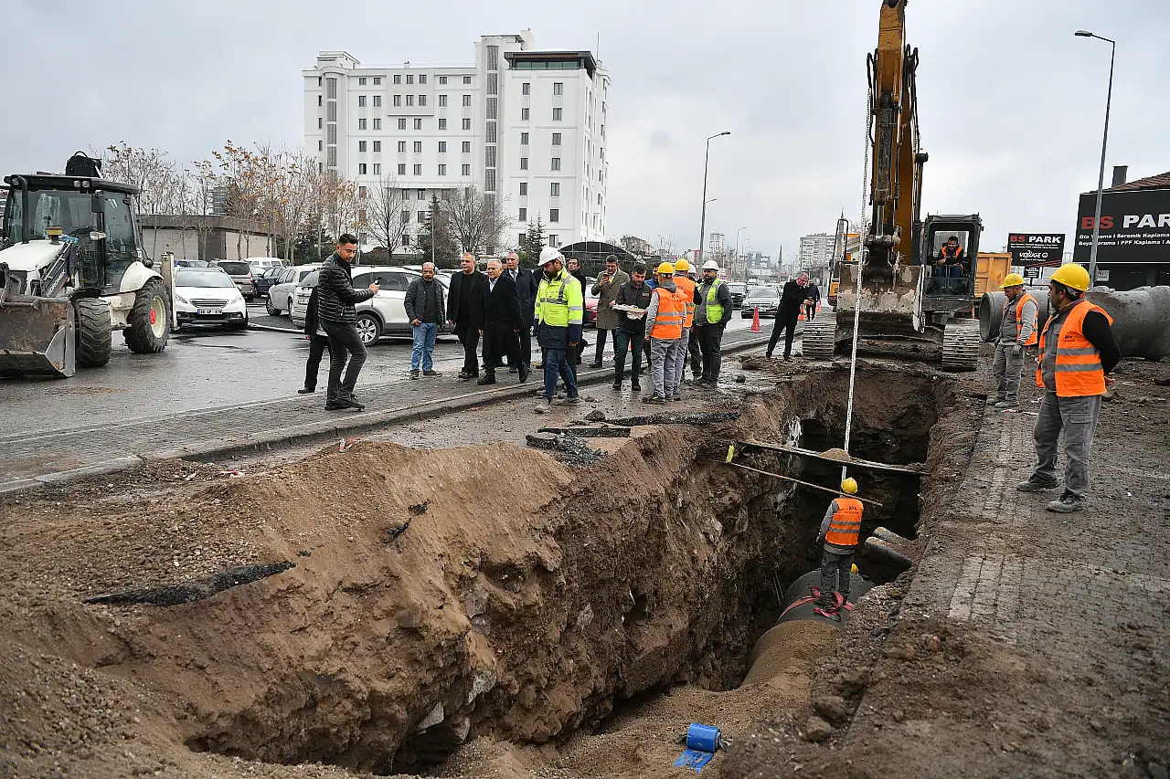 Başkan Büyükkılıç'tan Kartal Kavşağı Projesi için yürütülen çalışmalara yakın takip!