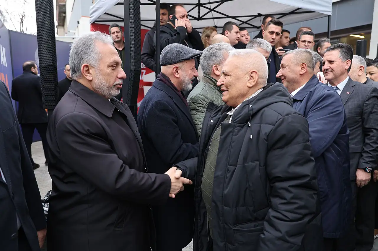 AK Parti temsilcileri Talas'ta bayramlaştı...