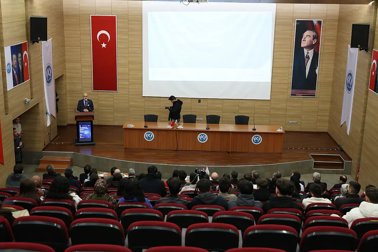 KAYÜ'de ''Kitle Fonlama Eğitimi'' düzenlendi