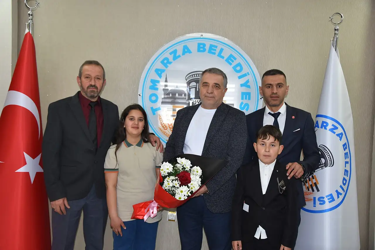 Koltuk değişti, talimatlar geldi: Başkanlık makamında bu kez çocuklar var