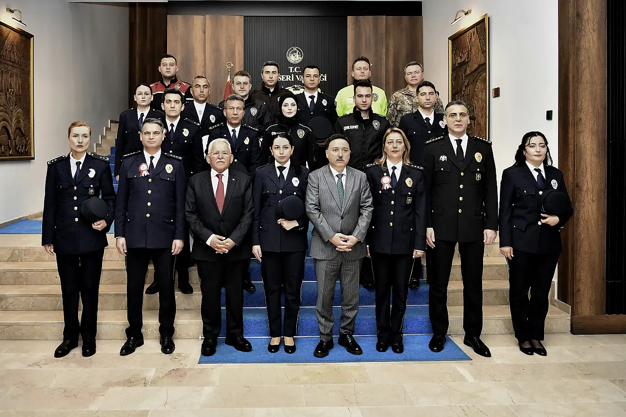 Kayseri'de Polis Haftası'nda dikkat çeken buluşma! Zirve isimler bir araya geldi