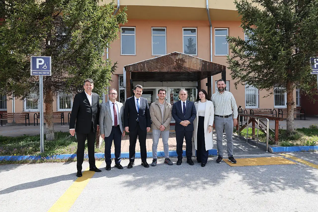 Rektör Altun rekreasyon kulübü üyeleriyle buluştu