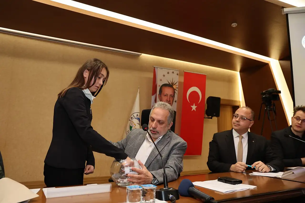 Talas'ta hak sahipleri konutlarına kavuştu