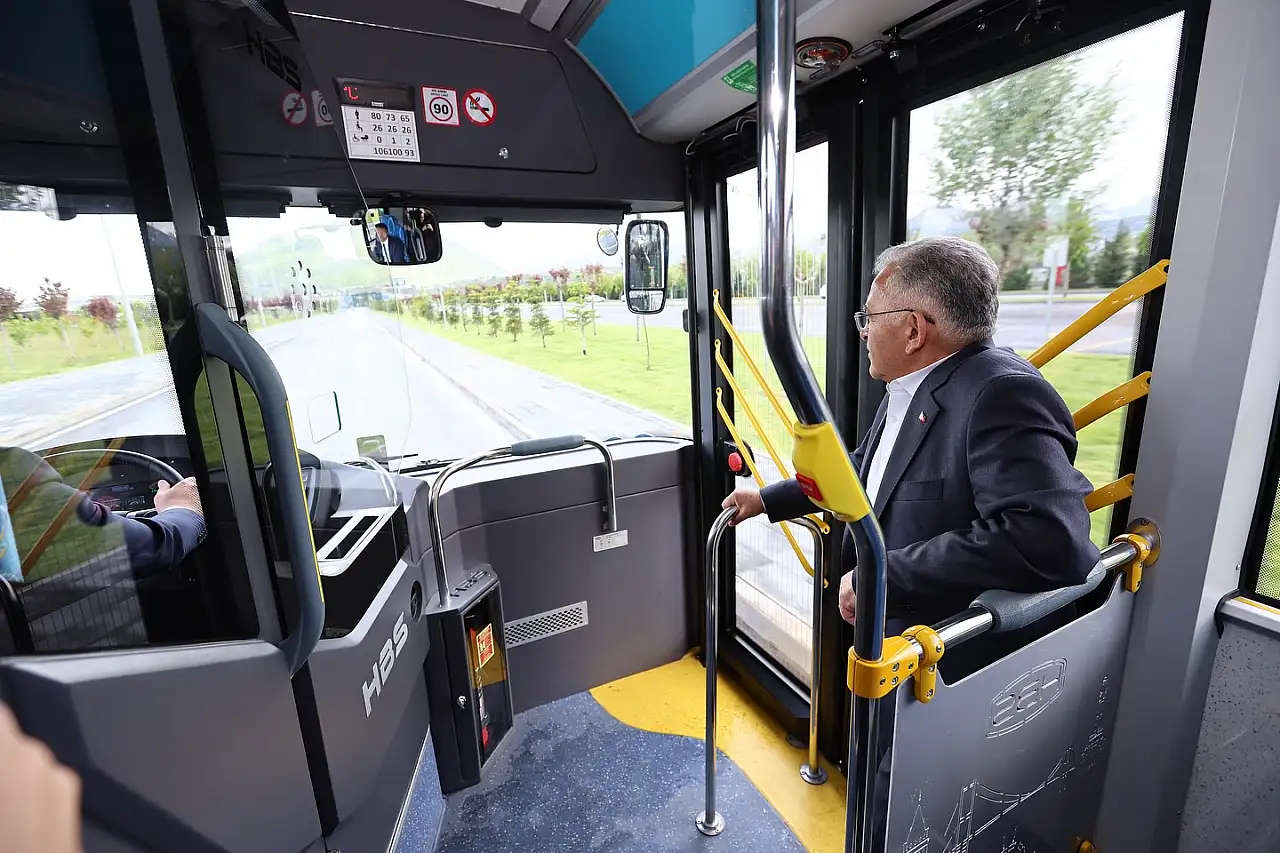 Kayseri toplu taşımada yeşil dönüşüm başlıyor: İşte yeni elektrikli otobüs!
