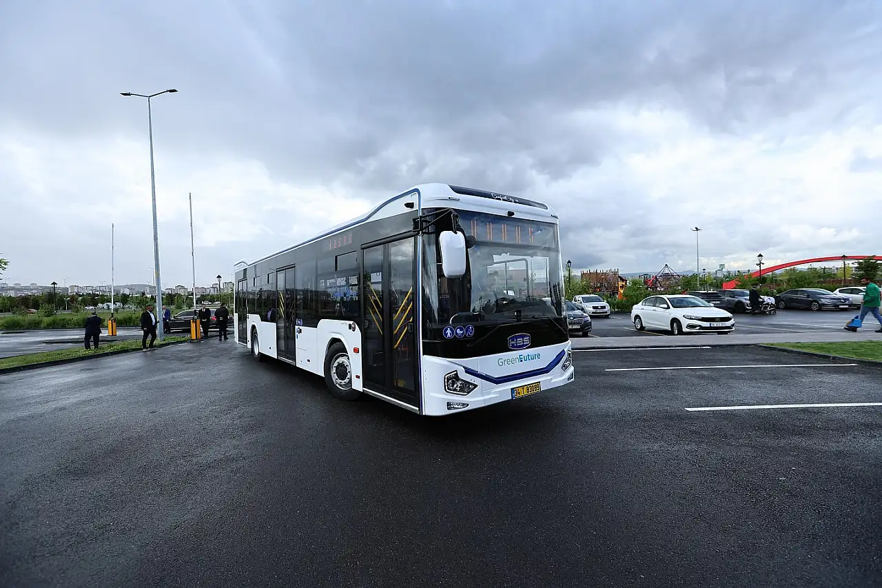 Kayseri toplu taşımada yeşil dönüşüm başlıyor: İşte yeni elektrikli otobüs!