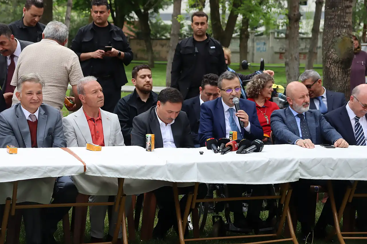 Vali Çiçek işaret etti: 'Engellilerin yaşamını daha da kolaylaştırmak için hep beraber mücadeleler içerisindeyiz'