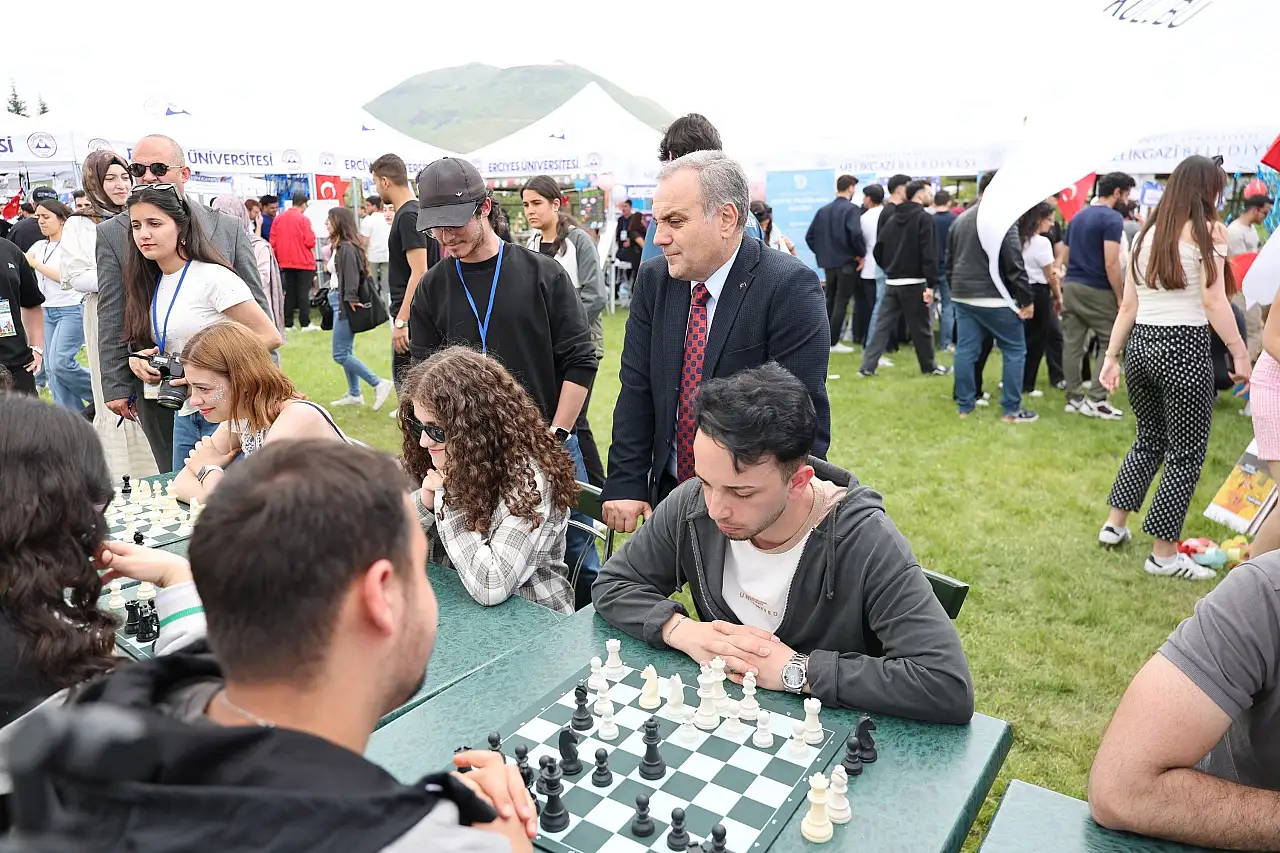 ERÜ'de festival başladı!