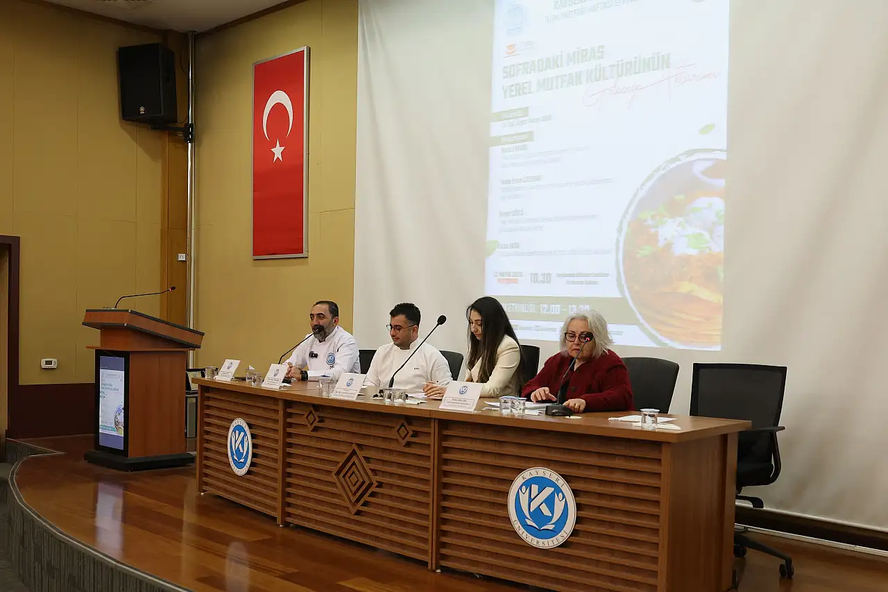 KAYÜ'de lezzet dolu etkinlik: Yağlama, ezme, kurşun aşı çorbası...