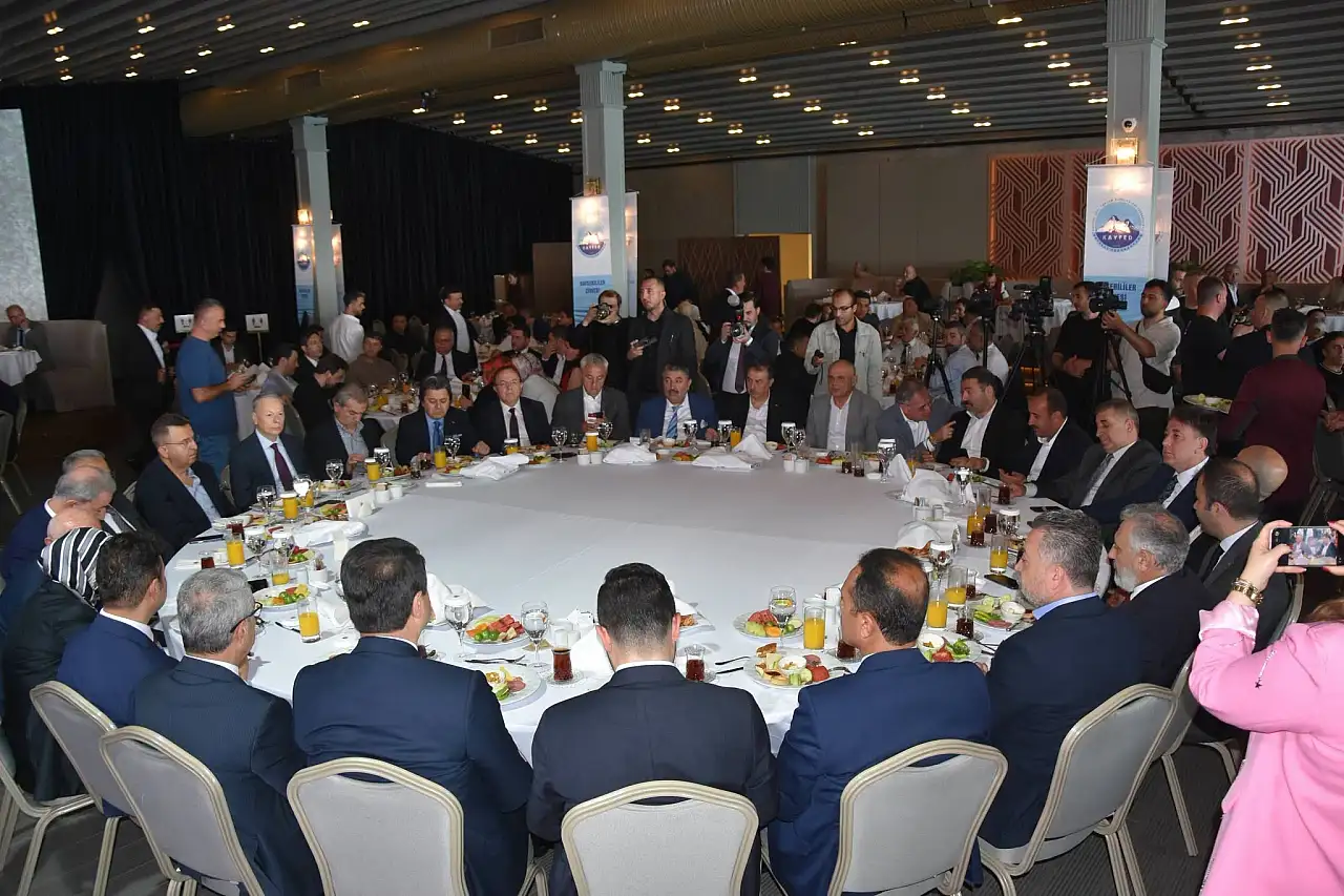 İstanbul'daki Kayserililer zirvesine Tomarza nasıl damga vurdu?