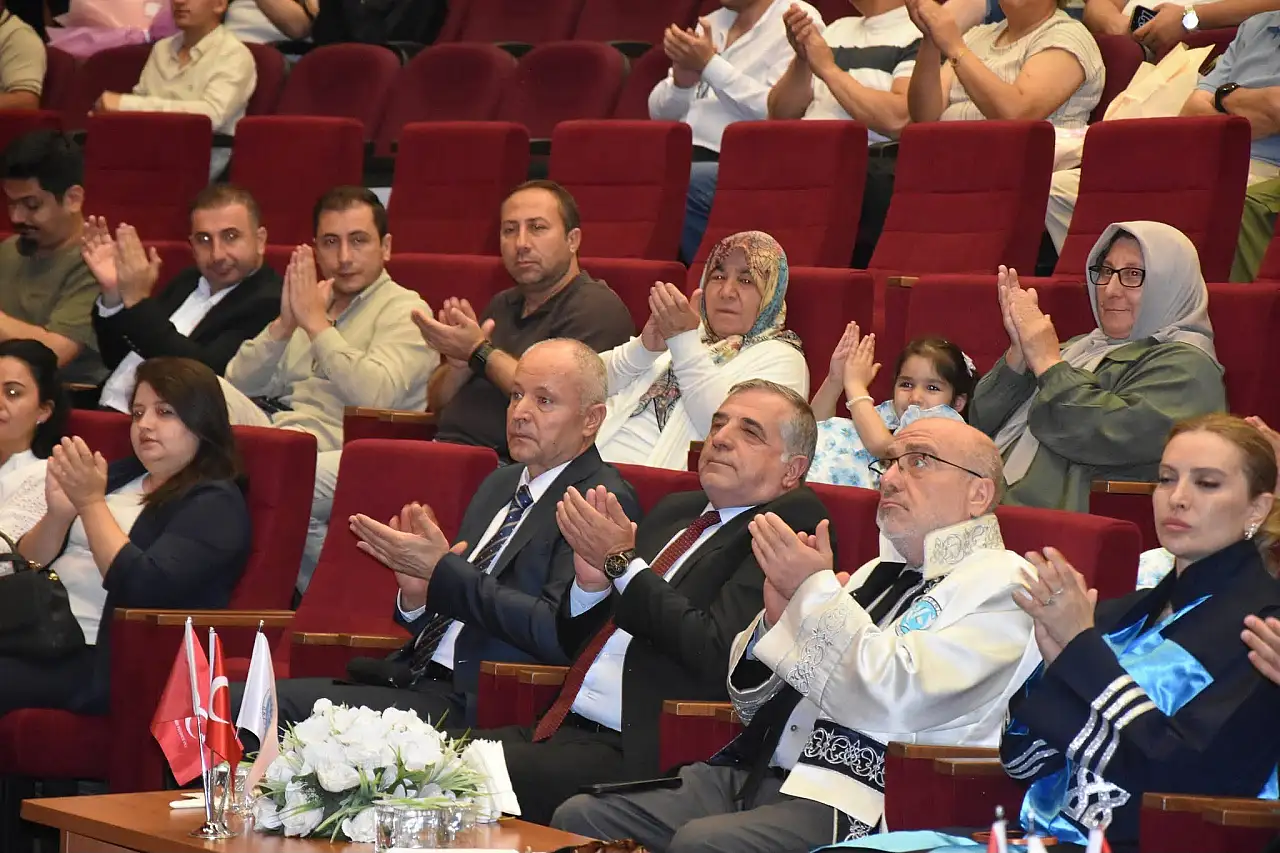 Şed kuşandılar, mesleğe ilk adımı attılar! KAYÜ'de ahilik geleneği yeniden canlandı