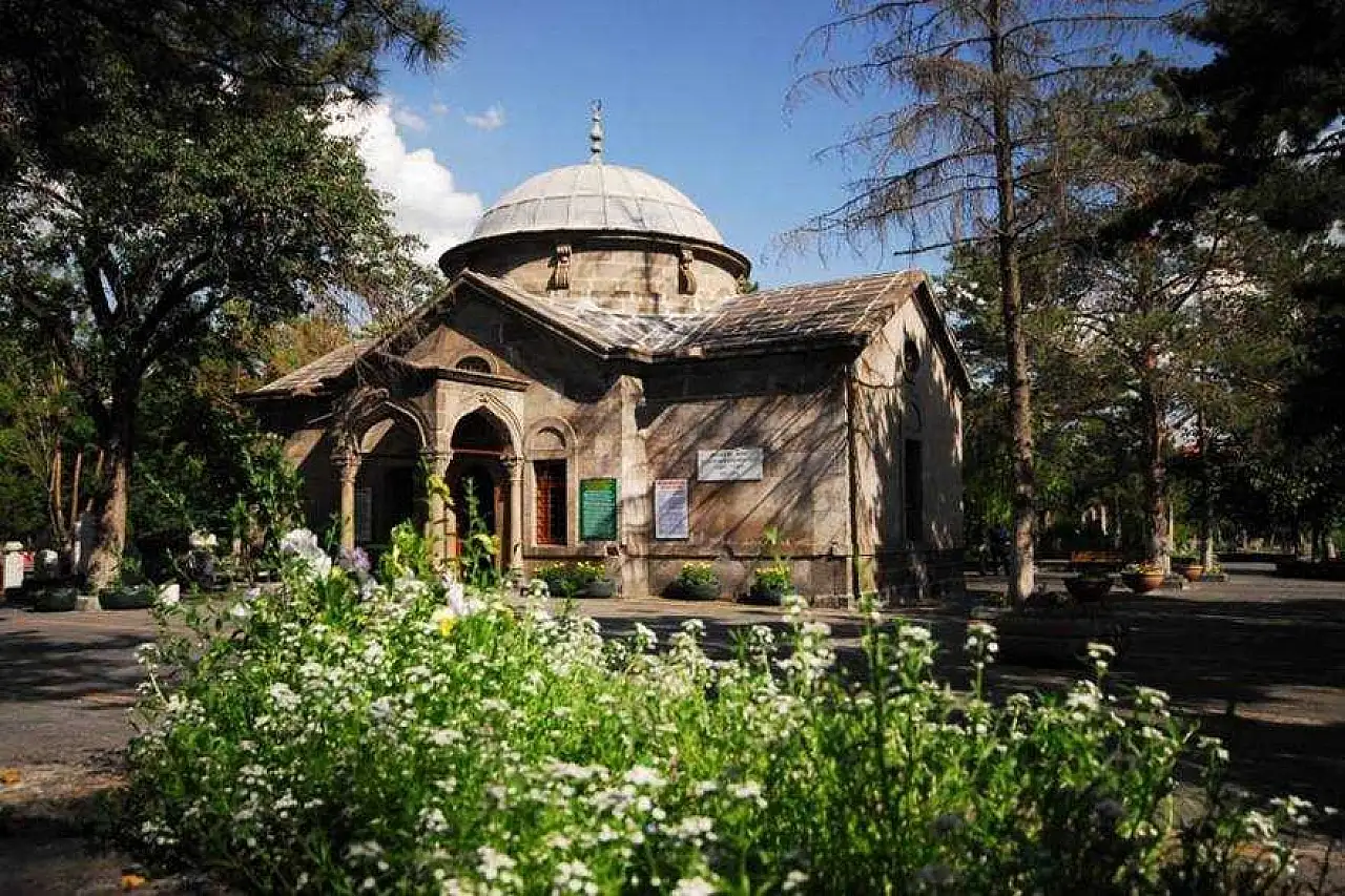Kayseri'de Seyyid Burhaneddin Türbesi için yeni karar: Hulusi Akar projeyi duyurdu!