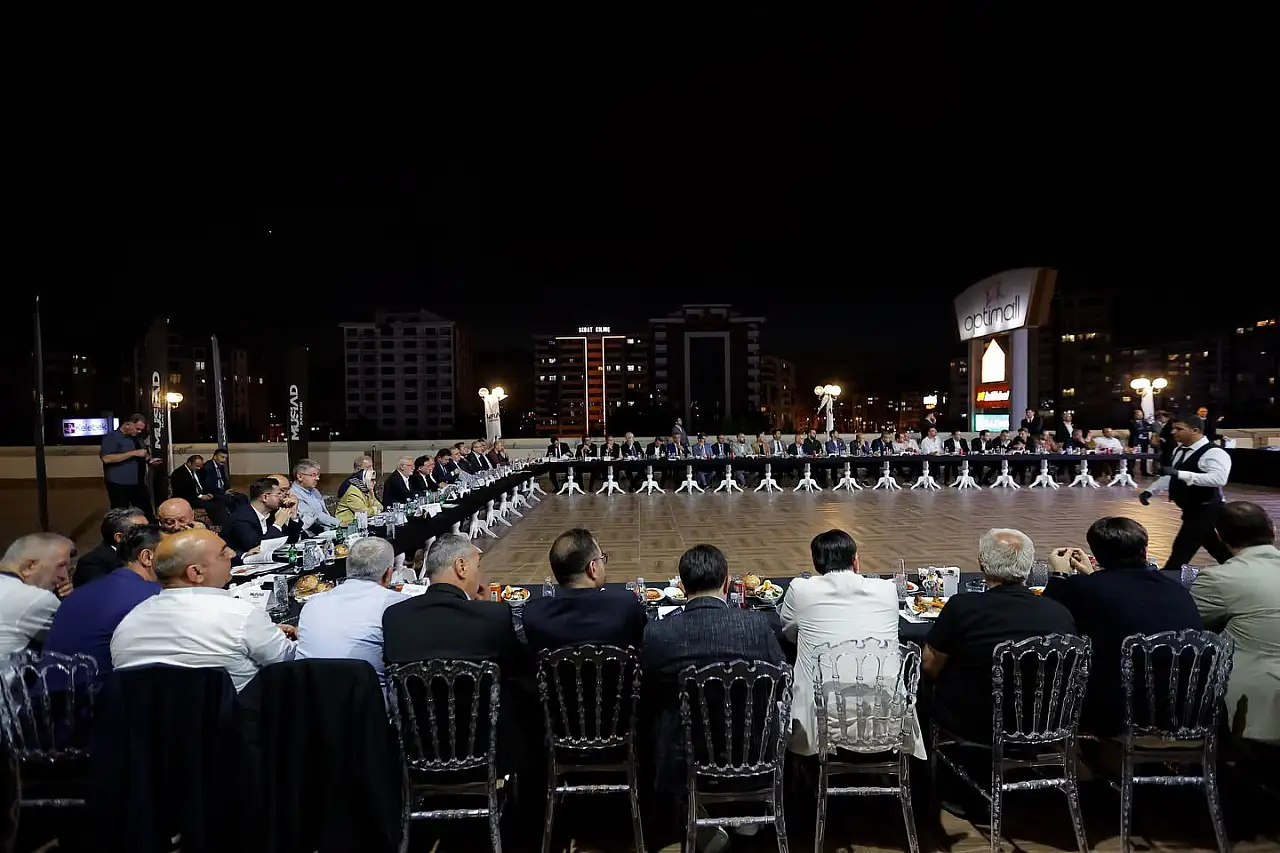 Kayseri'de ekonomi zirvesi! Başkan Büyükkılıç sanayicilerle ne konuştu?