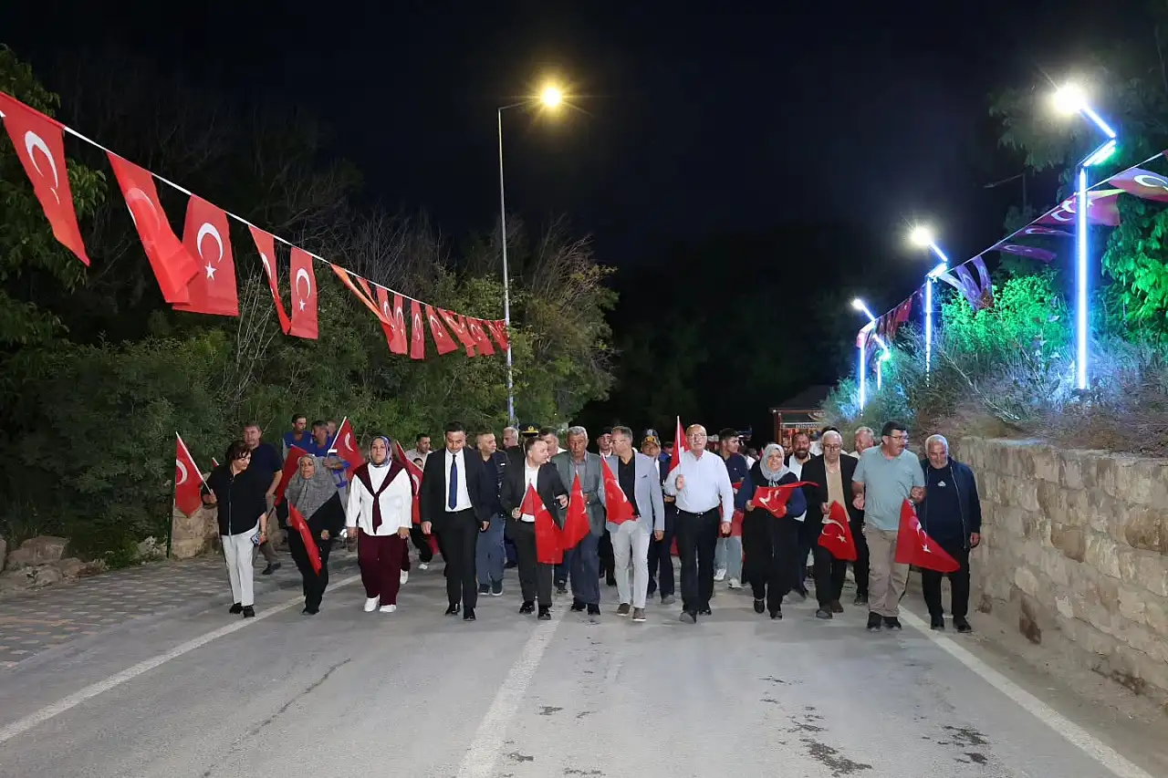 15 Temmuz'da anlamlı konuşma: Başkan Metin: 'Türk'ün ayağının bastığı yer Türk'ündür'