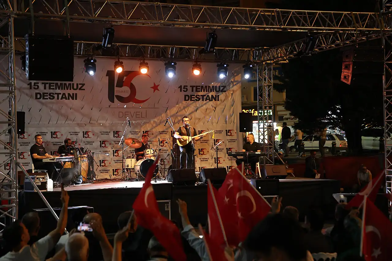 Binler tek meydanda buluştu! Geceye Yusuf Alper Güllü damga vurdu