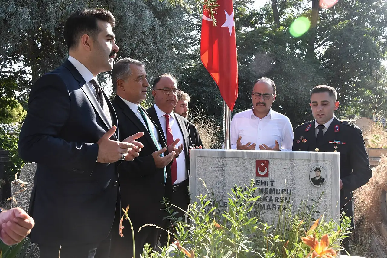 Gece yarısına kadar meydandan ayrılmadılar! Tomarza'da dikkat çeken buluşma