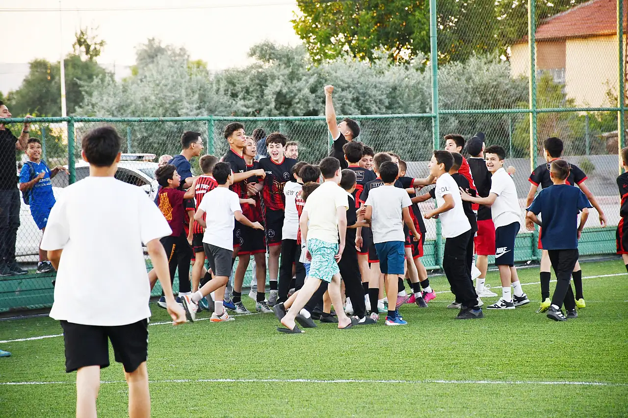 Kayseri U13 Ligi'nde şampiyon Fatih Yurt Spor Kulübü