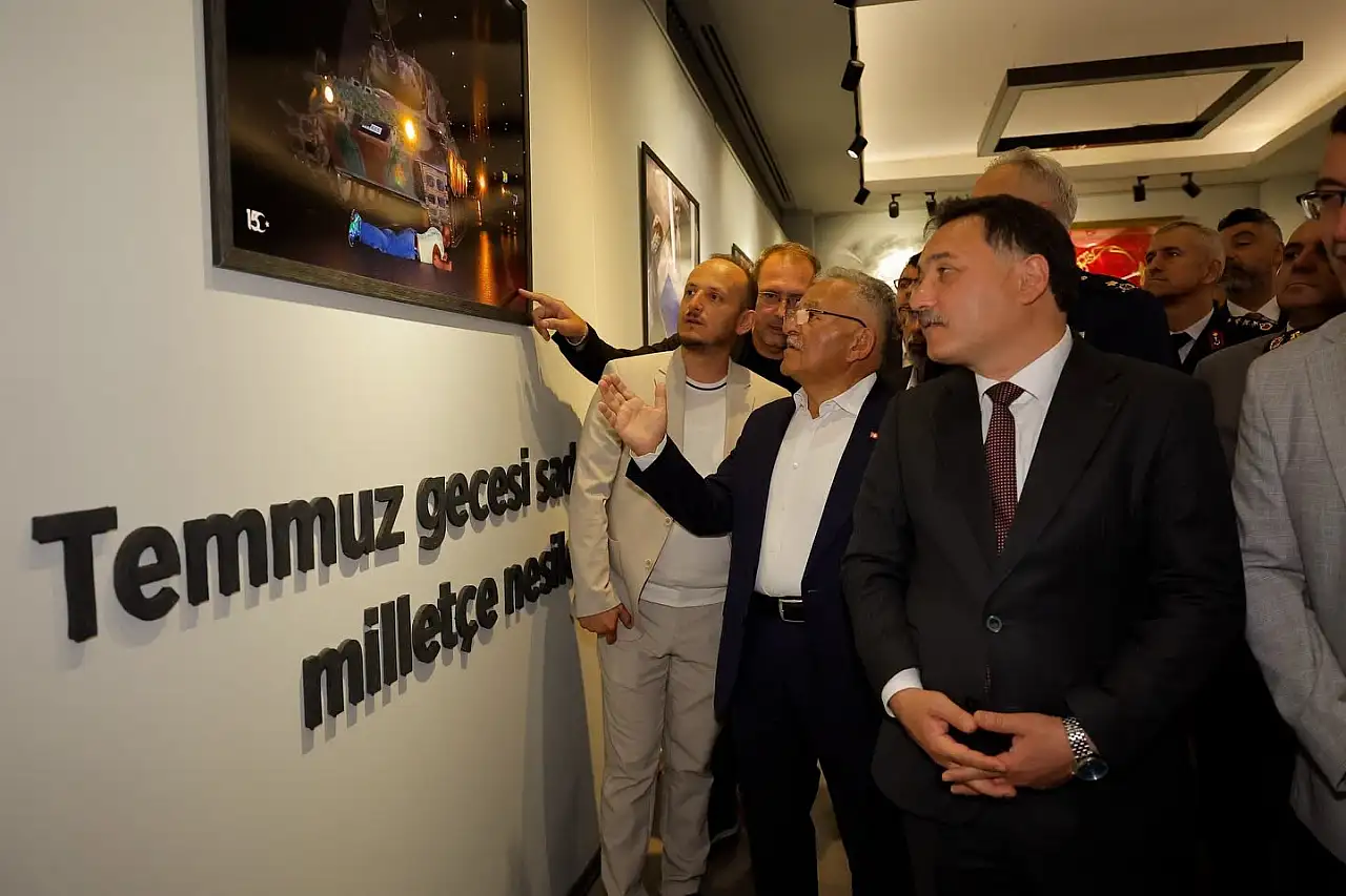 Kayseri'de 15 Temmuz'a damga vuran sergi açıldı! Başkan Büyükkılıç'tan duygulandıran sözler