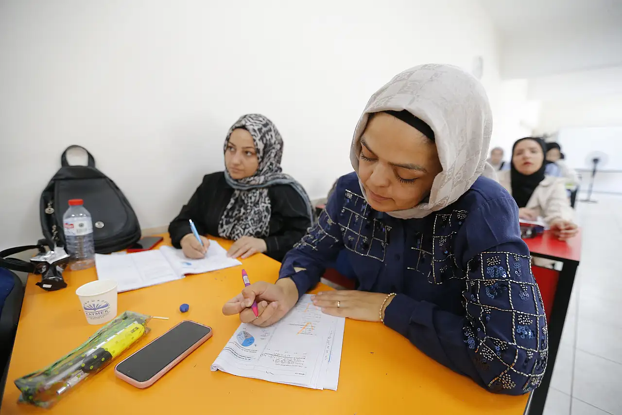 Kayseri'de ücretsiz KPSS kursu tam not!