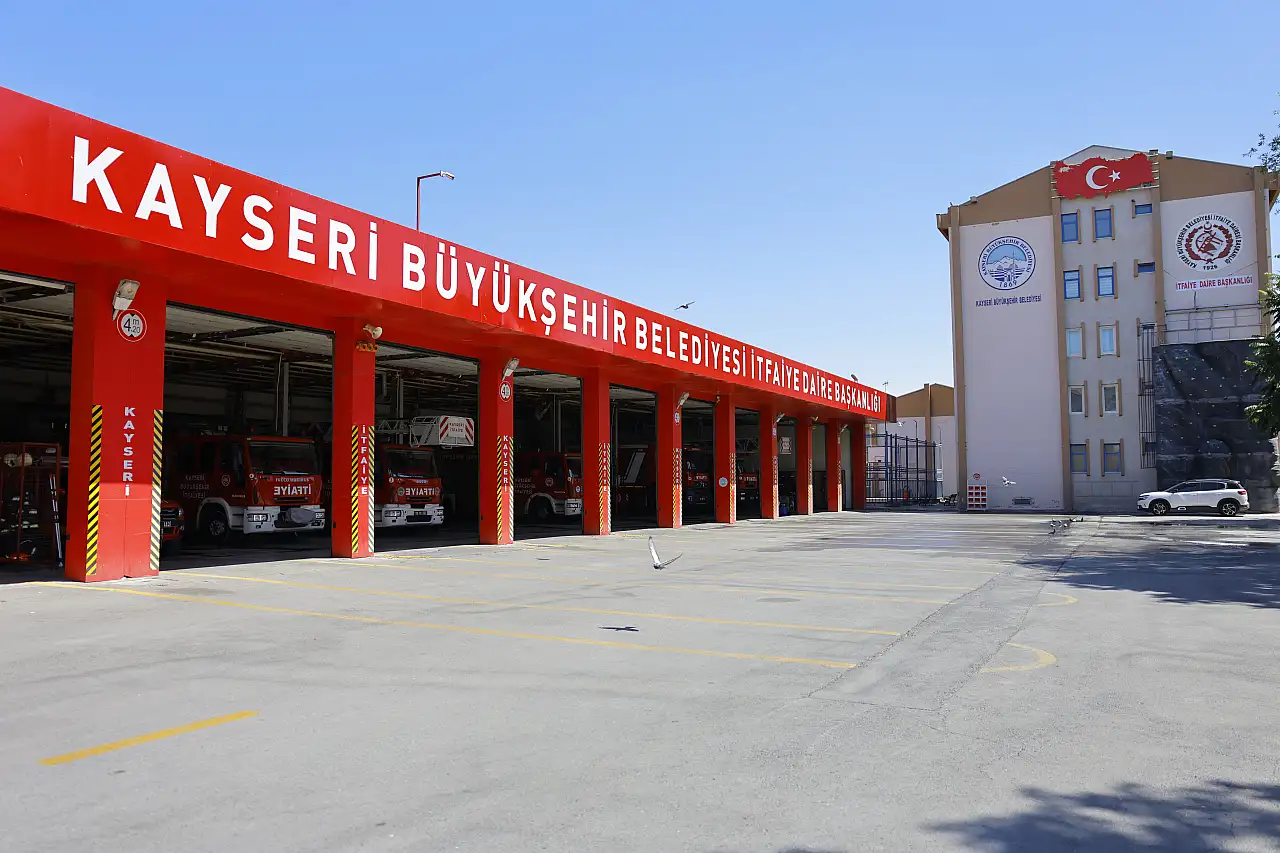 Kayseri İtfaiyesi'nin teknolojik ve teknik kapasitesi güçleniyor