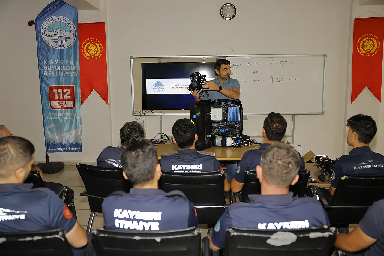 Kayseri İtfaiyesi'nin teknolojik ve teknik kapasitesi güçleniyor