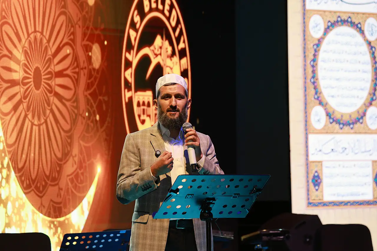 Talas'ta Mevlid Kandili programına yoğun katılım