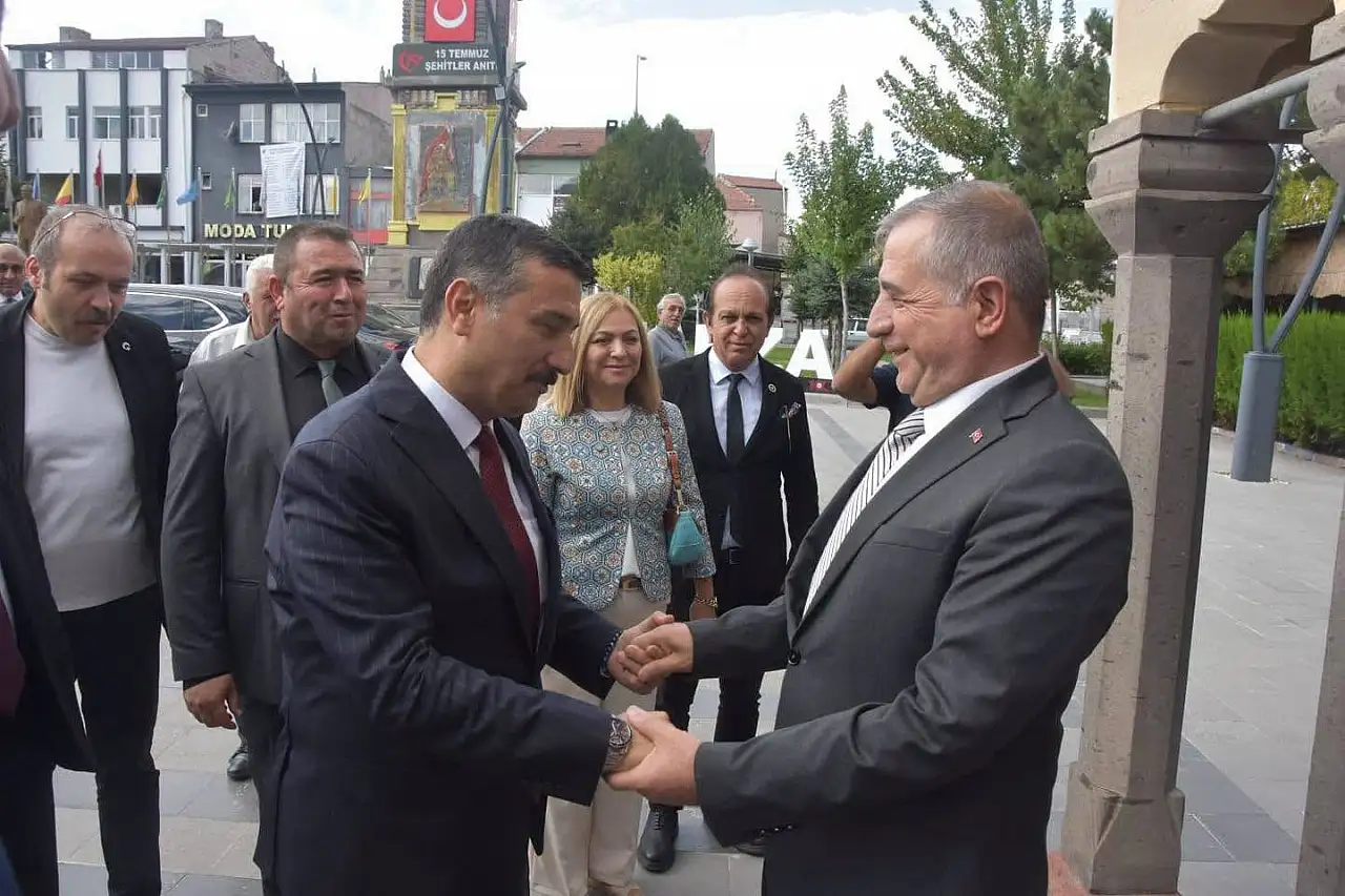 İYİ Parti'den Tomarza çıkarması! Peş peşe görüşmeler