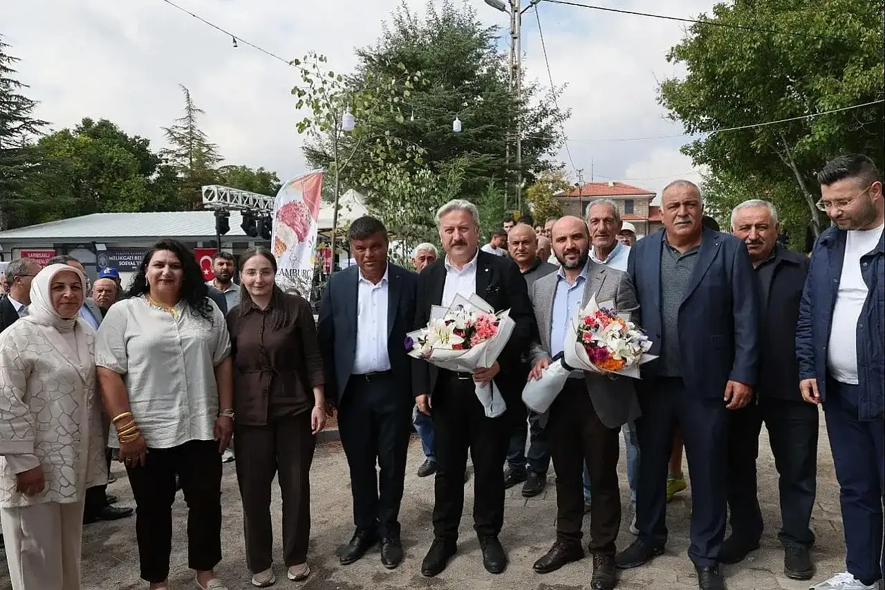 Kayseri'de şenlikte sürpriz açıklama! Palancıoğlu 'Yakın zamanda' diyerek duyurdu
