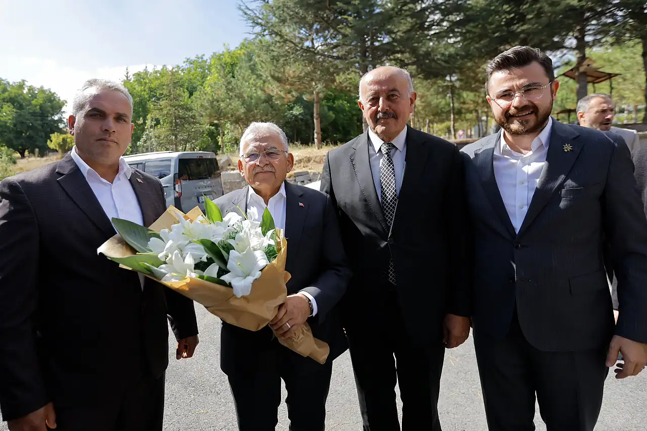 Kayseri'de dikkat çeken buluşma! Muhtarlar Büyükkılıç'a ne anlattı?