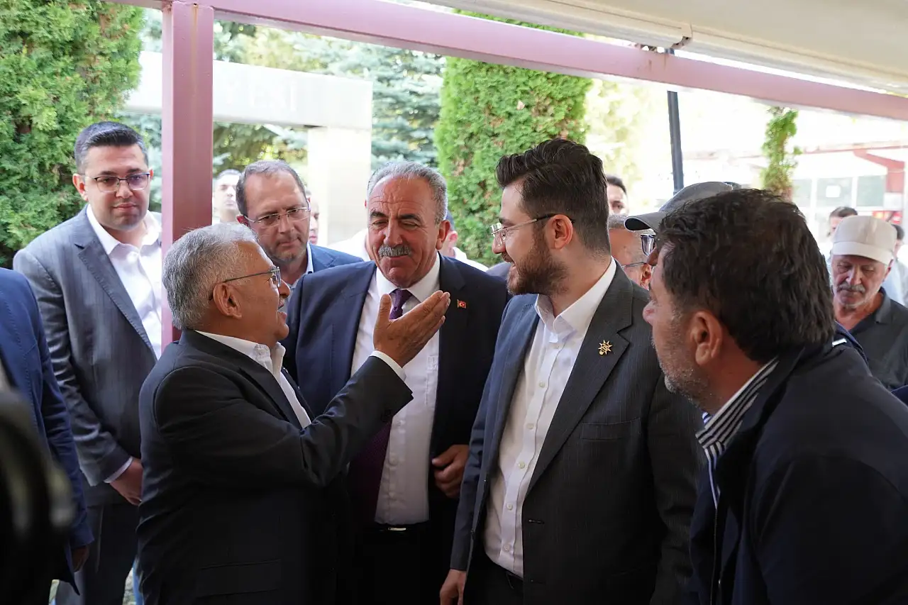 AK Parti Kayseri teşkilatından Felahiye çıkarması