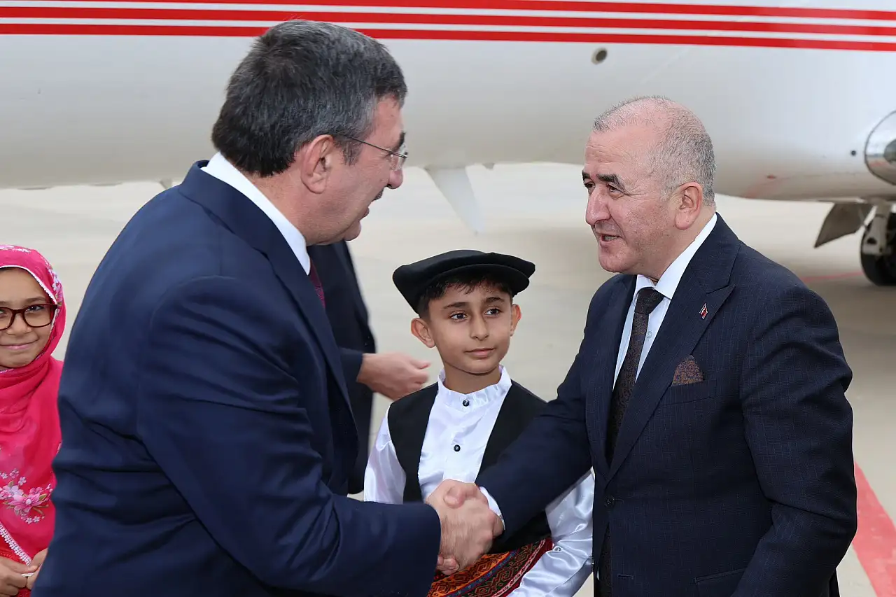 Türkiye bugün bunları konuşuyor! Deprem, altın, spor, yeni düzenlenmeler
