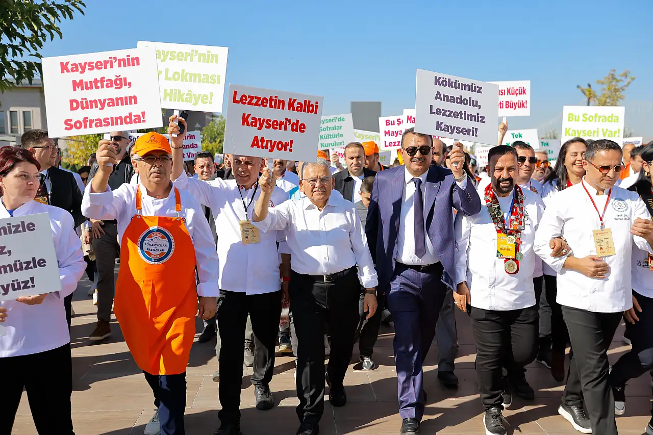 Kayseri'de 1 ton Börek Aşı Çorbası dağıtıldı!