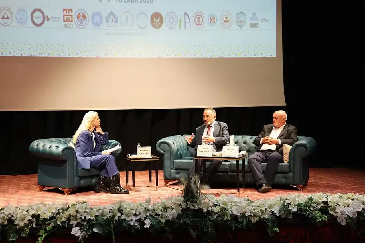 Pelin Çift Kayseri'ye geldi! Develi'den gelen o soru ortalığı karıştırdı