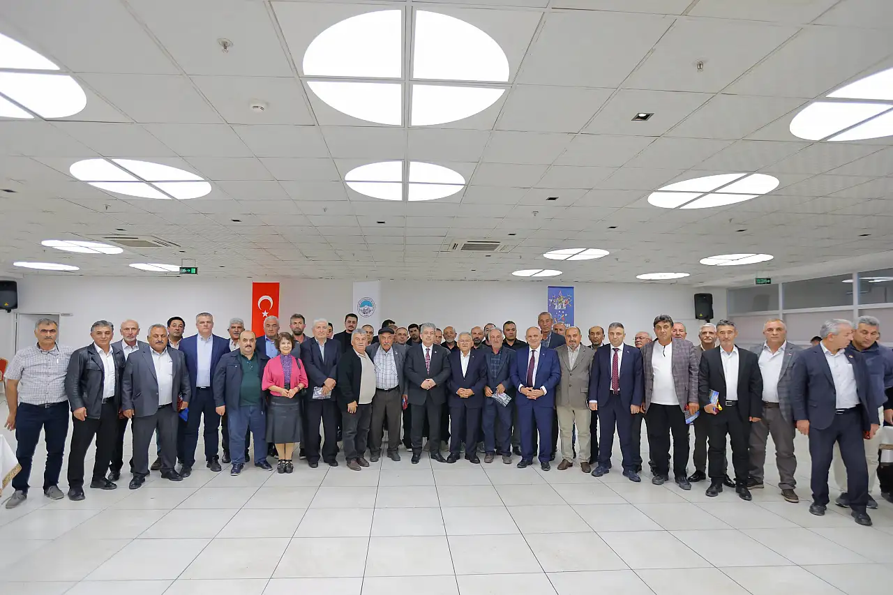 Başkan Büyükkılıç muhtarlarla bir araya geldi