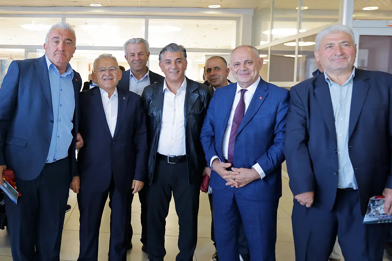 Başkan Büyükkılıç muhtarlarla bir araya geldi