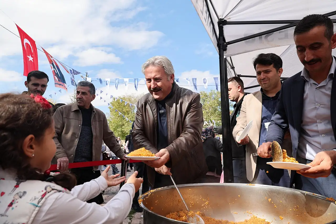 Melikgazi'nin yeni yaşam alanı pilav şenliği eşliğinde tanıtıldı!