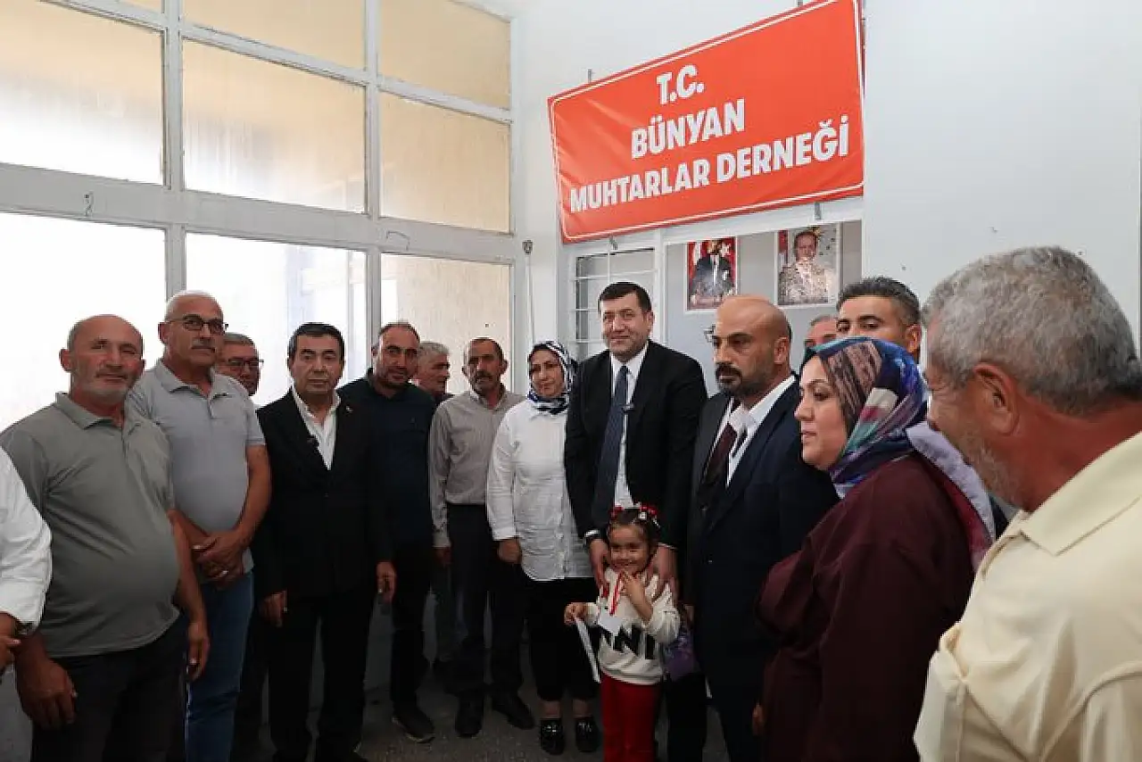 Baki Ersoy, muhtarların ve vatandaşların taleplerini dinledi