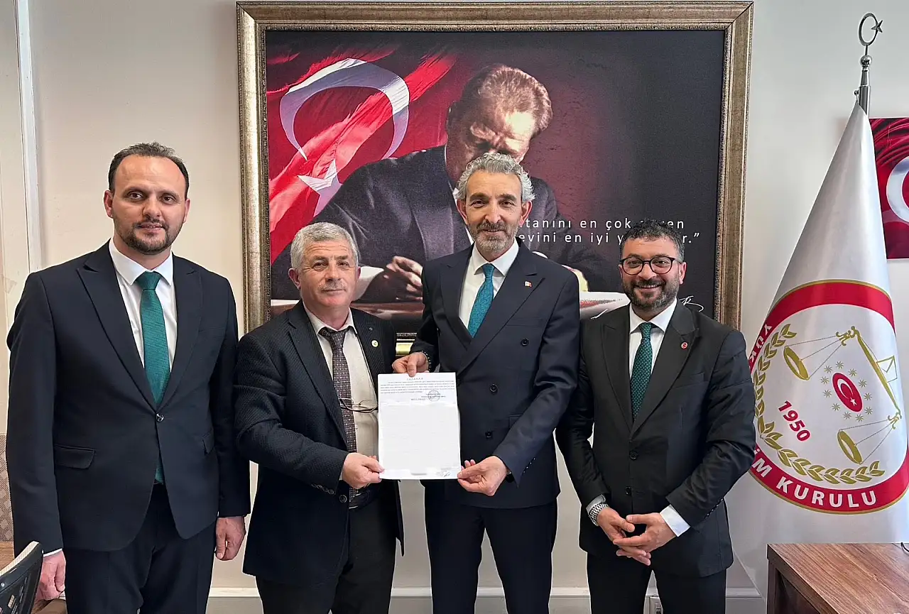 Başkan Navruz mazbatasını aldı