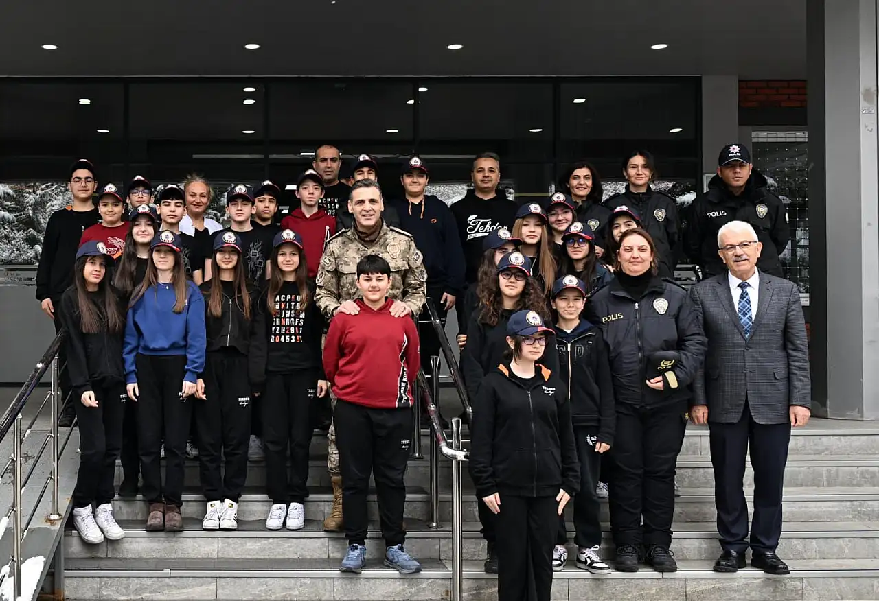 İl Emniyet Müdürü Aydın'dan şehidin emanetine doğum günü sürprizi