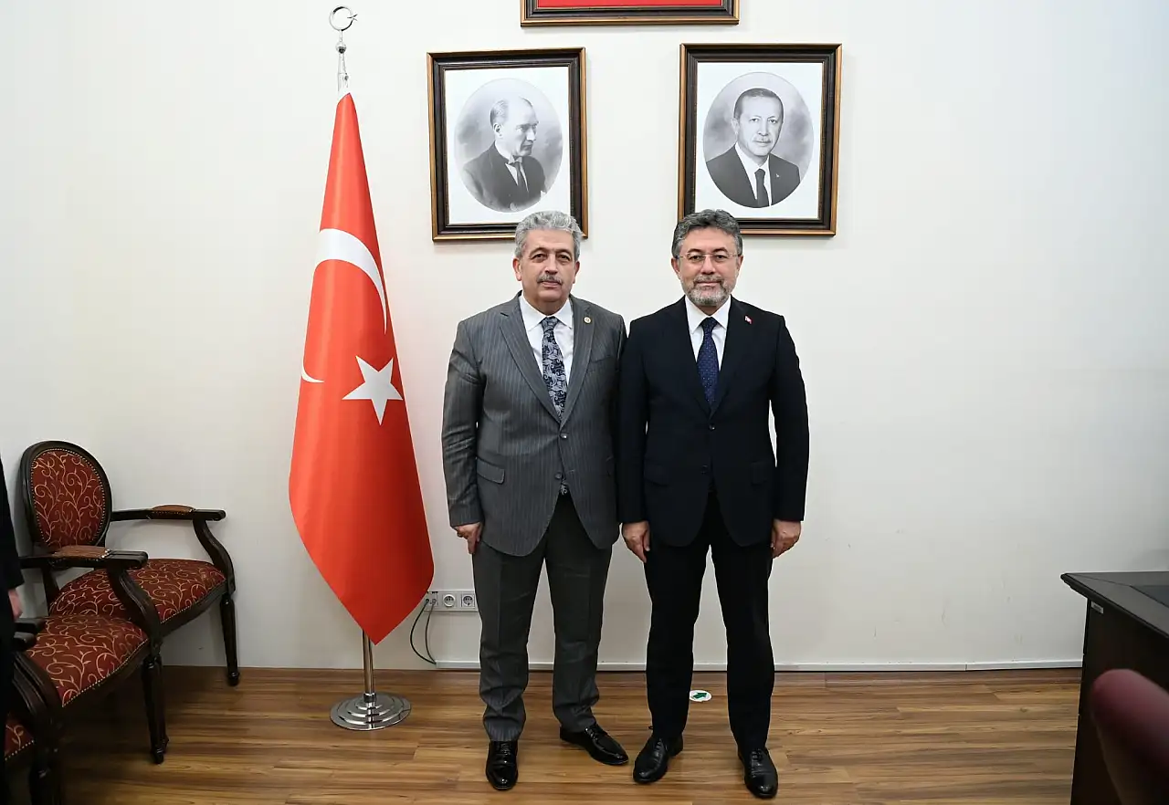 AK Partili Vekil Özsoy'un gündemi değişmedi: Bakan Yumaklı'ya dikkat çeken ziyaret!