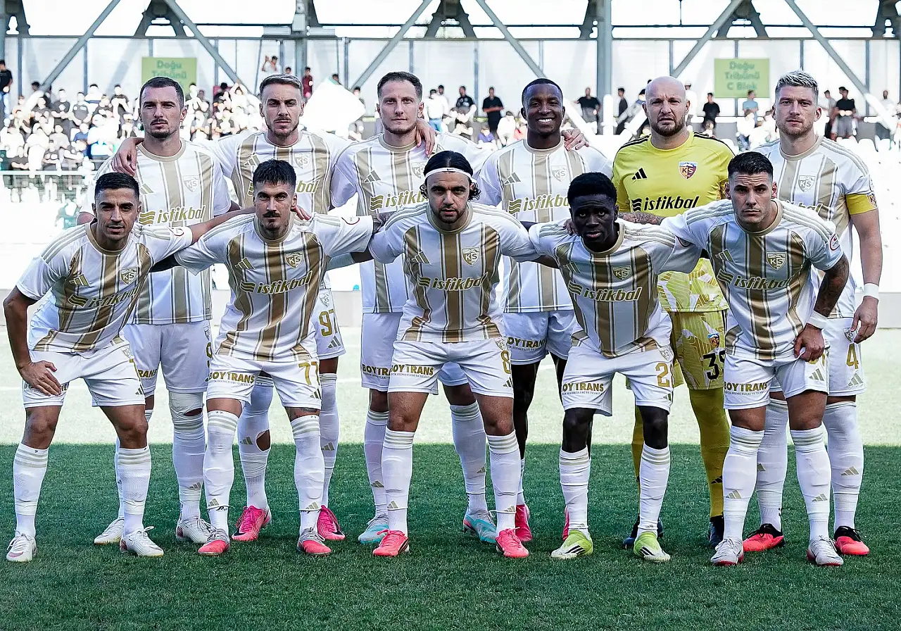 Önce direk, ardından Kayserispor golü! İstanbul'da 3 puan